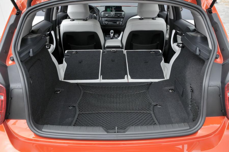  BMW 1-Series Urban Line 2012 года  (фото 4 из 82)
